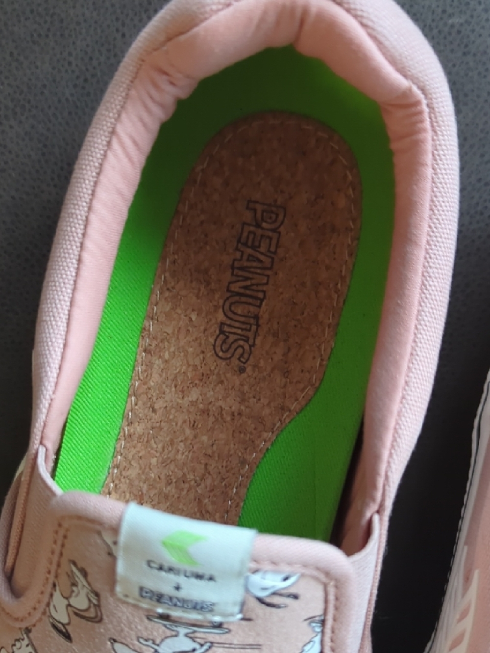 NWT Women's Sz 10 Cariuma X Peanuts Snoopy Pink Slip-On Sneakers - Picture 7 of 10